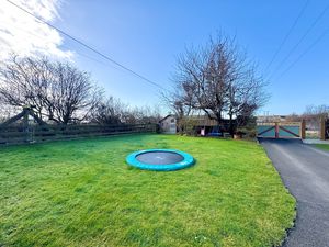 Photo 1- click for photo gallery